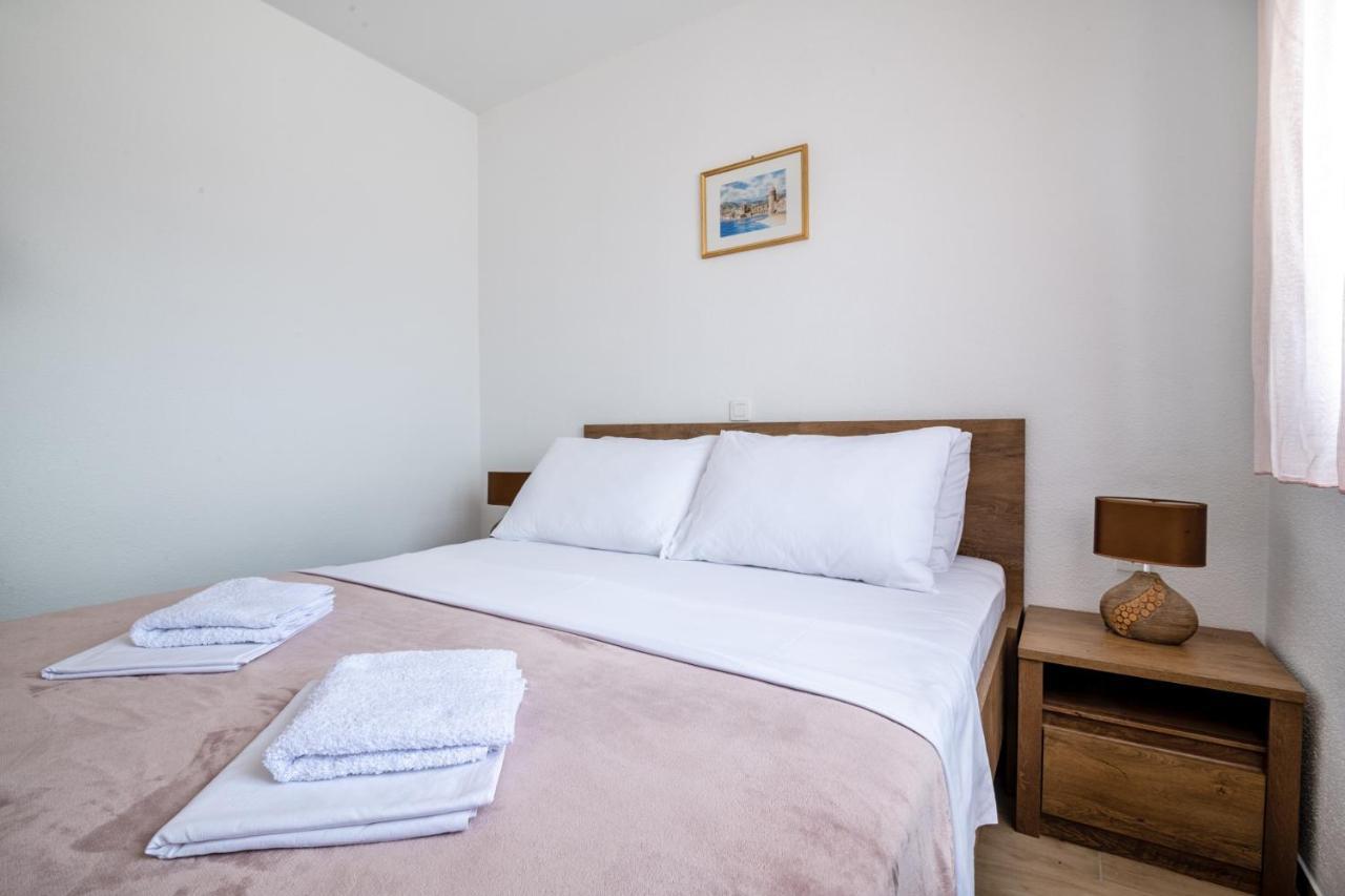 Apartments Glorija Неум Экстерьер фото